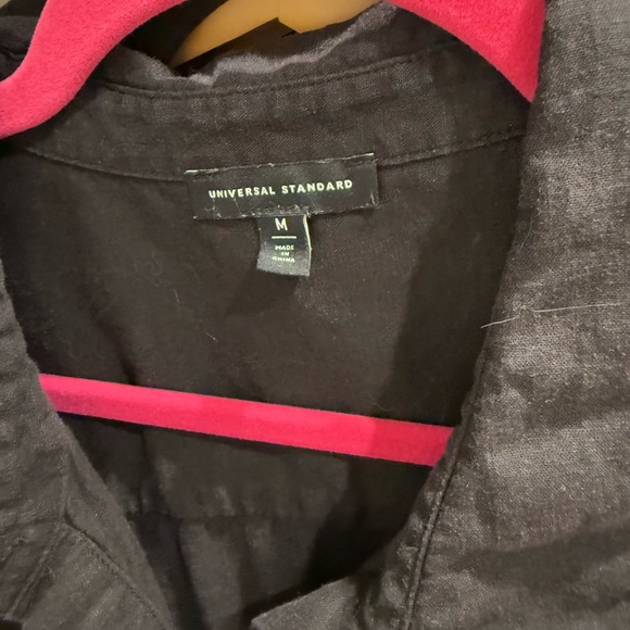 EUC Universal Standard Seaside Linen Shirtdress - Picture 6 of 6